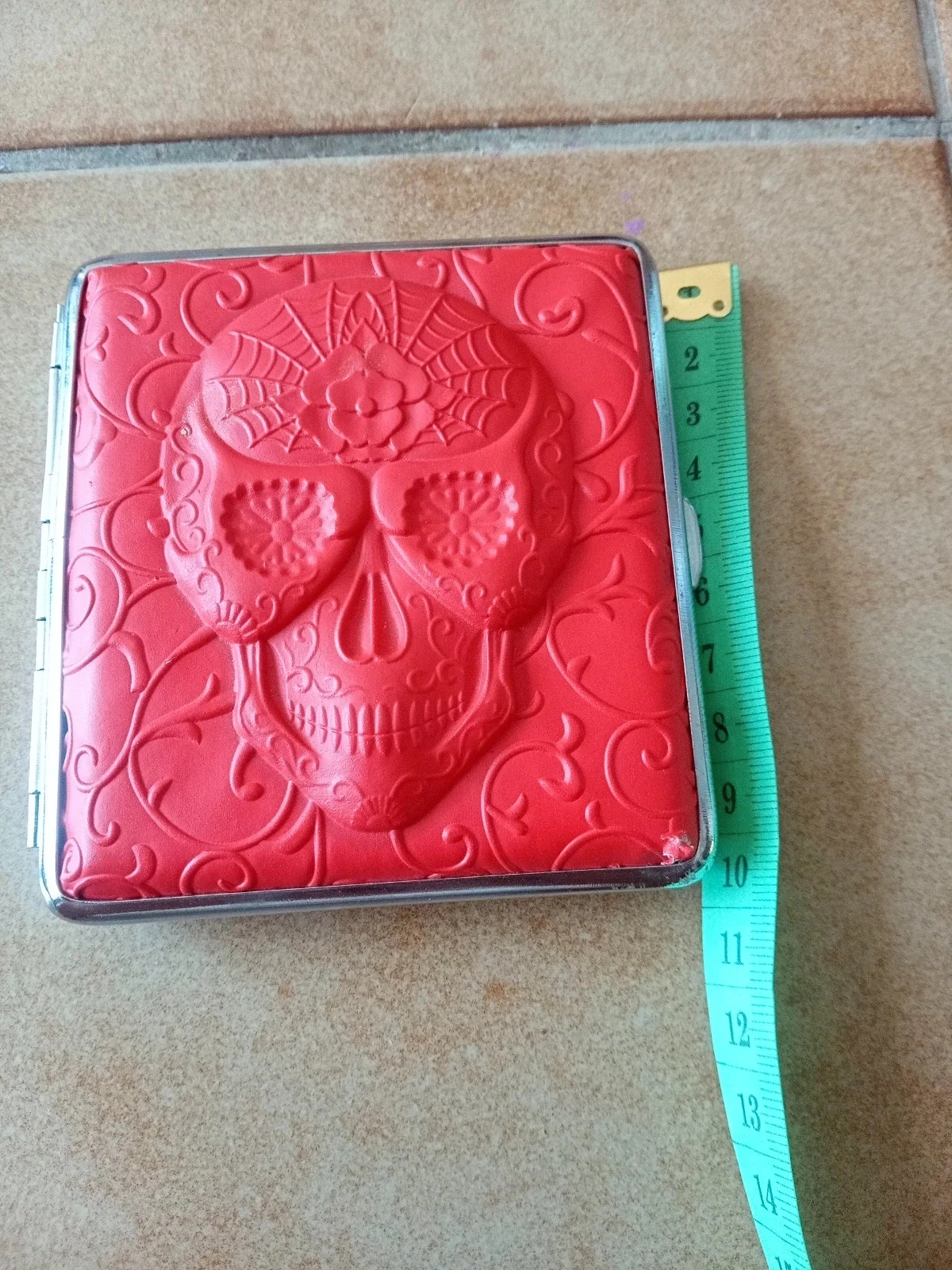 Red rigid cigarette case with embossed skull - Rock / Gothic style – photo 8